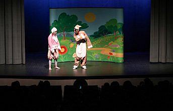 Trabzon'da sahnelenen çocuk oyunları ilgi görüyor