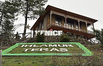 Yenice Ihlamur Teras ziyaretçilerini ağırlıyor