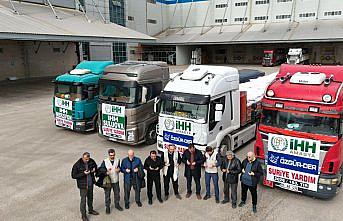 Amasya'dan Suriye'ye gönderilen 5 yardım tırı dualarla uğurlandı