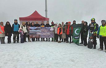 Artvin Atabarı Kayak Merkezi'nde sigaranın zararlarına dikkat çekildi