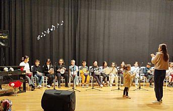 Boyabat'ta “Sanat ve Müzik Gecesi“ düzenlendi