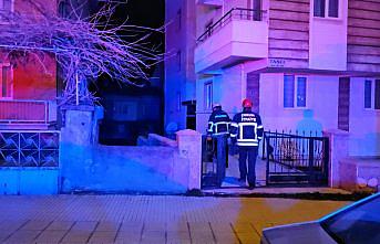 Çorum'da şizofreni hastasının rehin aldığı anne ve anneannesini polis kurtardı