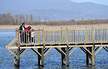 Efteni Gölü Kuş Cenneti hafta sonu doğaseverleri ağırladı