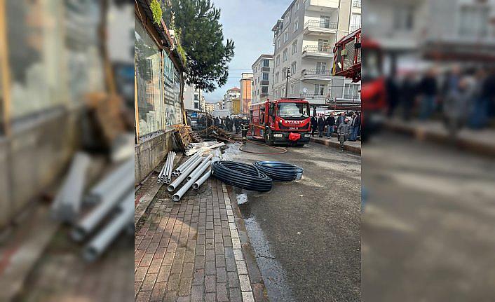 Fatsa'da iş yerinin bahçesindeki yangın söndürüldü