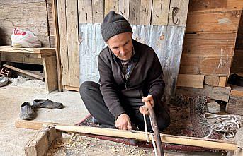 Geleneksel beşik ustası kaybolmaya yüz tutan mesleğini yaşatmaya çalışıyor