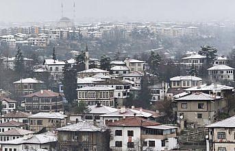 Karabük, Bolu ve Düzce'de kar etkili oldu