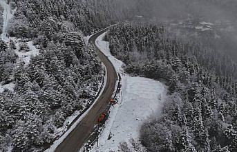 Karabük'ün yüksek kesimlerinde kar yağışı etkili oluyor