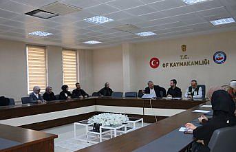 Of’ta akran nezaketi ve bağımlılıkla mücadele konulu toplantı yapıldı