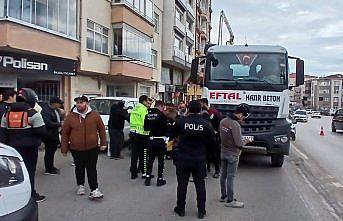 Sinop'ta beton mikserinin çarptığı yaşlı adam ağır yaralandı