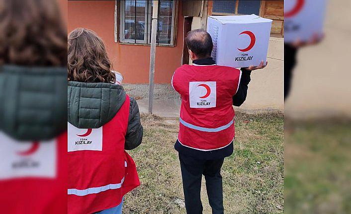 Türk Kızılay Alaca Temsilciliğinden ihtiyaç sahibi ailelere gıda desteği