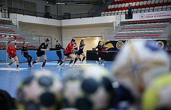 A Milli Kadın Hentbol Takımı, Çekya maçı hazırlıklarını Kastamonu'da sürdürdü