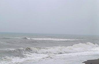 Akçakoca'da kuvvetli rüzgar etkili oldu