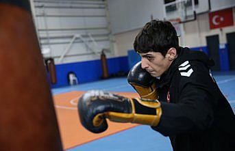 Babasının hayalini gerçekleştiren milli boksör Alparslan'ın hedefi Gençlik Olimpiyatları