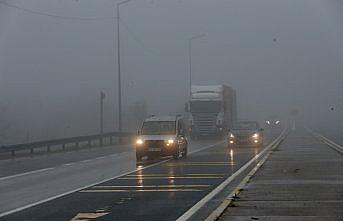 Bolu Dağı'nda sis ulaşımı olumsuz etkiledi