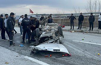 Çorum’da devrilen otomobildeki 3 kişi yaralandı