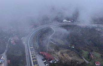 D-100 kara yolu Bolu Dağı geçişinde sis etkili oldu