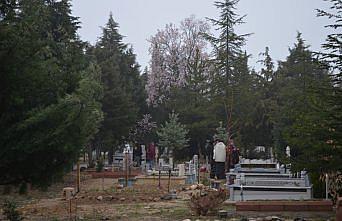 Dodurga'da mezarlıklarda arife günü yoğunluğu yaşandı