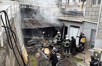 Karabük'te depoda çıkan yangın söndürüldü
