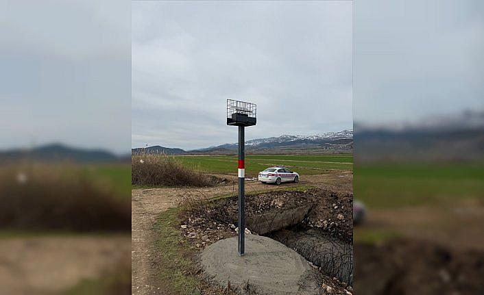 Niksar'da kazaların meydana geldiği yola flaşörlü uyarı lambası konuldu