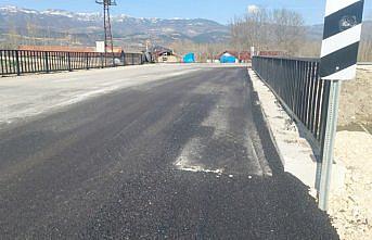 Niksar'da Şahinli-Mahmudiye grup yolundaki köprü genişletildi