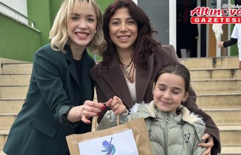 Samsun'da kırsal kesimde yaşayan çocuklara bayramlık hediye edildi