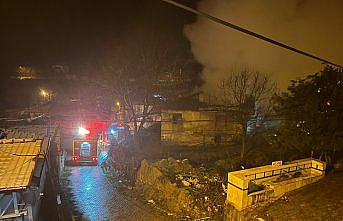 Tokat'ta çıkan yangında 2 katlı ev kullanılmaz hale geldi