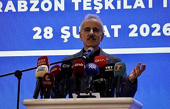 Ulaştırma ve Altyapı Bakanı Uraloğlu, Trabzon'da partililerle iftarda bir araya geldi: