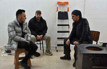 Yönetmenlik hayalini esnaf arkadaşlarıyla dizi çekerek gerçekleştirdi