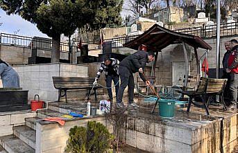 Zonguldak'ta bayram öncesi şehit mezarlarının bakım ve temizliği yapıldı