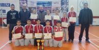 Anadolu Yıldızları Badminton da Grup Birincisi Oldu