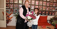 BAFRALI MİNİK ÖĞRENCİLER YILIN ANNESİNİ SEÇTİ