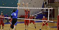 DUMANSIZ VOLEYBOL TURNUVASI SONA ERDİ
