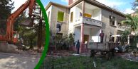 ESKİ KAYMAKAM EVİ YIKILIYOR