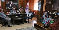 MİNİK ÖĞRENCİLERDEN BAŞKAN ŞAHİN’E ZİYARET