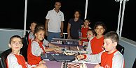 Şenocak, Satranç Seti Dağıttı