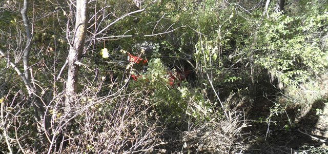 Uçuruma devrilen traktörün sürücüsü öldü
