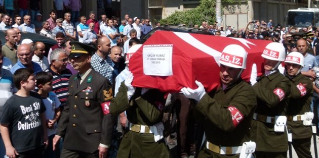 UZMAN ONBAŞI ORÇUN YILMAZ, DUALARLA TOPRAĞA VERİLDİ