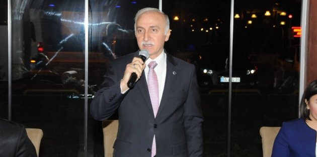 VALİ ŞAHİN ‘ALLAH DEVLETE VE MİLLETE ZEVAL VERMESİN’