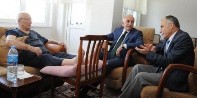VALİ ŞAHİN HAYIRSEVER GÜNEŞDOĞDU’YU EVİNDE ZİYARET ETTİ