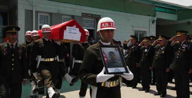 YARALI ASKER ŞEHİT DÜŞTÜ