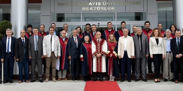 Yeni Profesörler Törenle Belgelerini Aldı