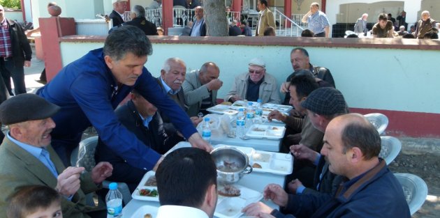 YÖRGÜÇ MAHALLESİNDE, ‘ŞÜKÜR VE AFAT KURBANI’ KESİLDİ