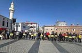 Samsun'da bisikletliler trafikte görünür olmak için pedal çevirdi