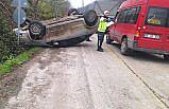 Samsun'da devrilen otomobildeki 2 kişi yaralandı