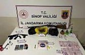 Sinop'ta uyuşturucu operasyonunda yakalanan 2 zanlı tutuklandı