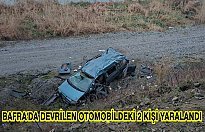 Bafra'da devrilen otomobildeki 2 kişi yaralandı