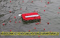 Mübadelenin 103. yılında Samsun'da denize karanfil bırakıldı