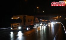 Anadolu Otoyolu'nda makas atan tır ulaşımı aksattı