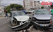 Ordu'da iki otomobilin çarpıştığı kazada 7 kişi yaralandı