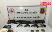 Kastamonu'da silah kaçakçılığı operasyonunda 4 zanlı yakalandı